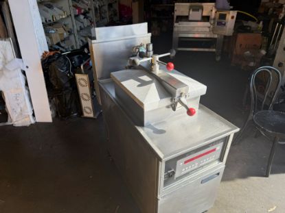 Picture of Henny Penny Model PFG 600 With Fastron Computer Board, Manual Ignition 