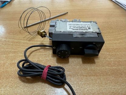 Picture of Maxitrol Gas Valve, GV30T-C5AYAGK0-003, Made in Germany