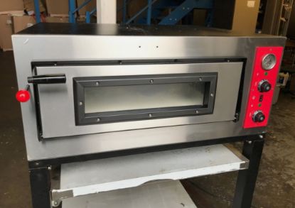 Picture of Single Deck Electric Pizza Oven 6 x 12” Pizzas 